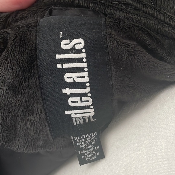 Like New Womens Winter Coat - Picture 6 of 7